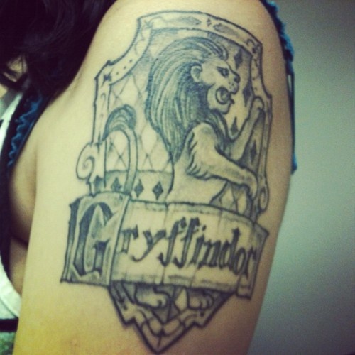 15-magicos-tatuajes-de-harry-potter-que-solo-los-muggles-odiarian-7